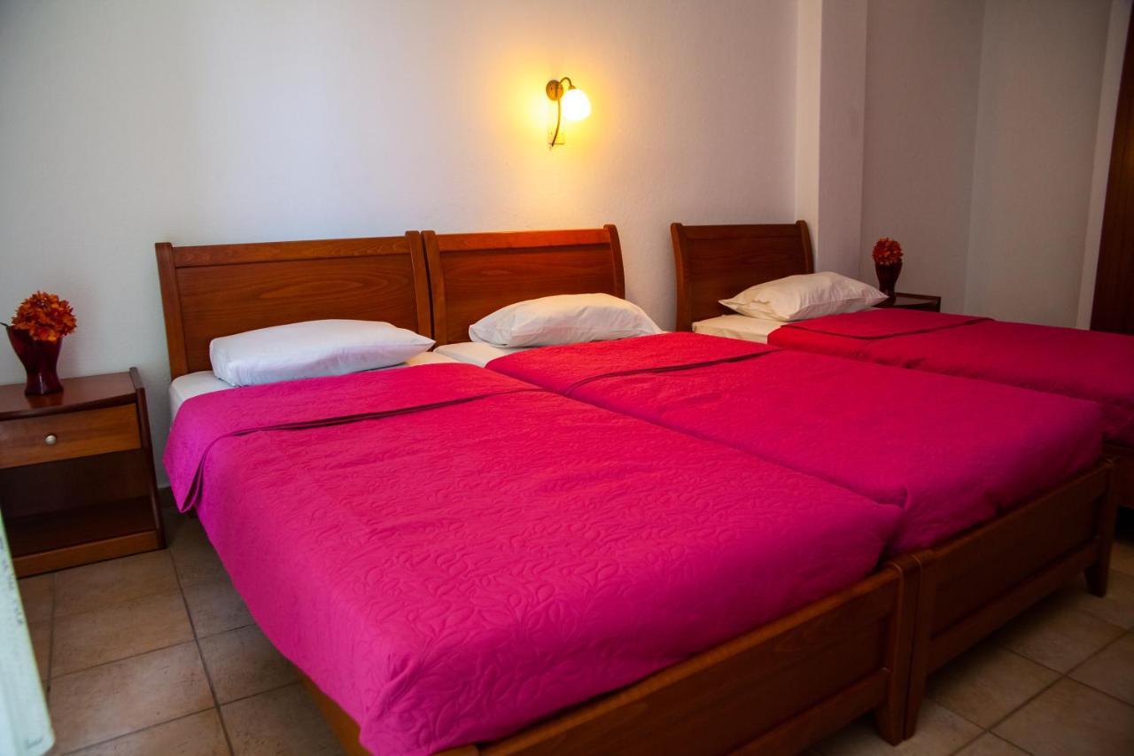 Hotel Adonis Kriopigi Buitenkant foto